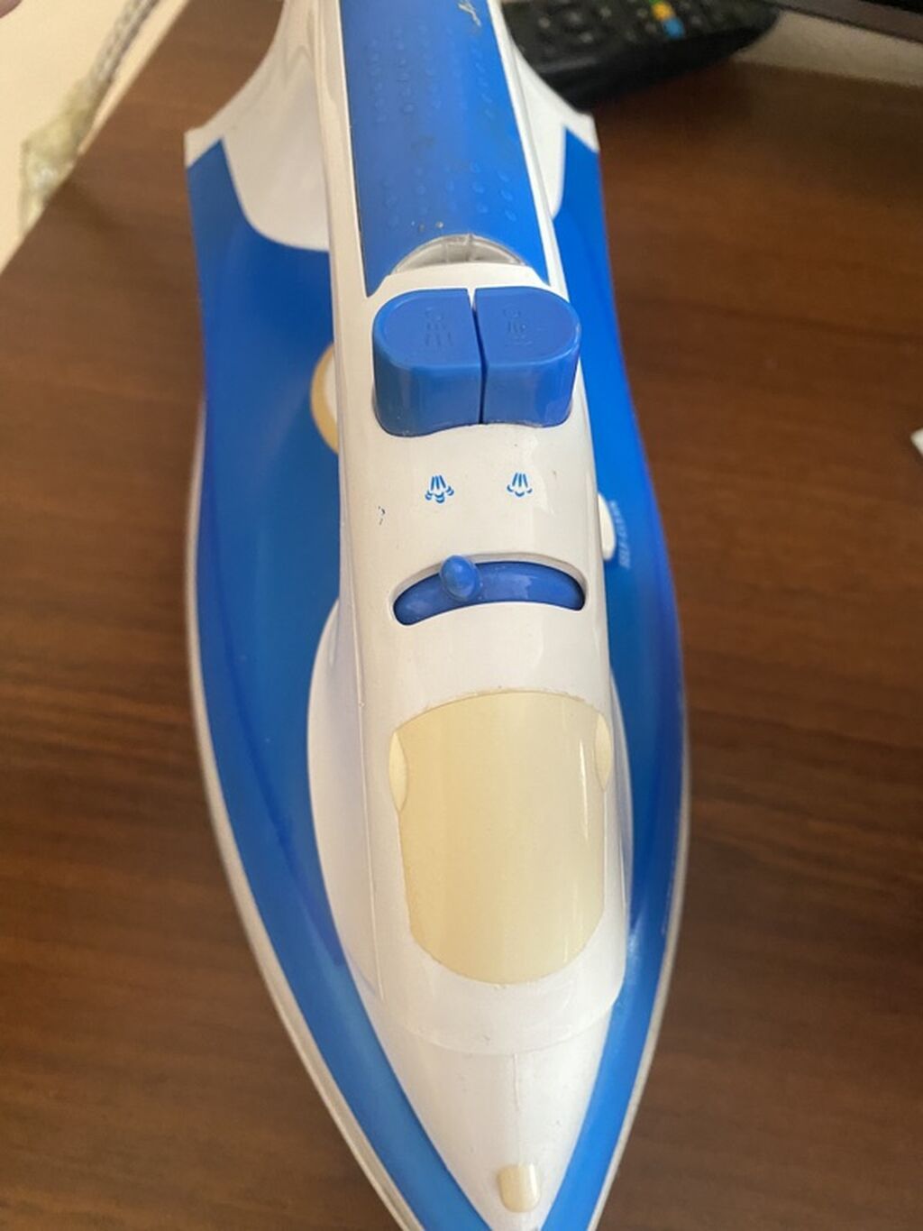 Vitek buxarlı ütü - Rəng: mavi/ağ - Buxar funksiyaları: davamlı