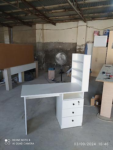 Yeni, Manikür üçün masa, Güzgüsüz - şəkil 3