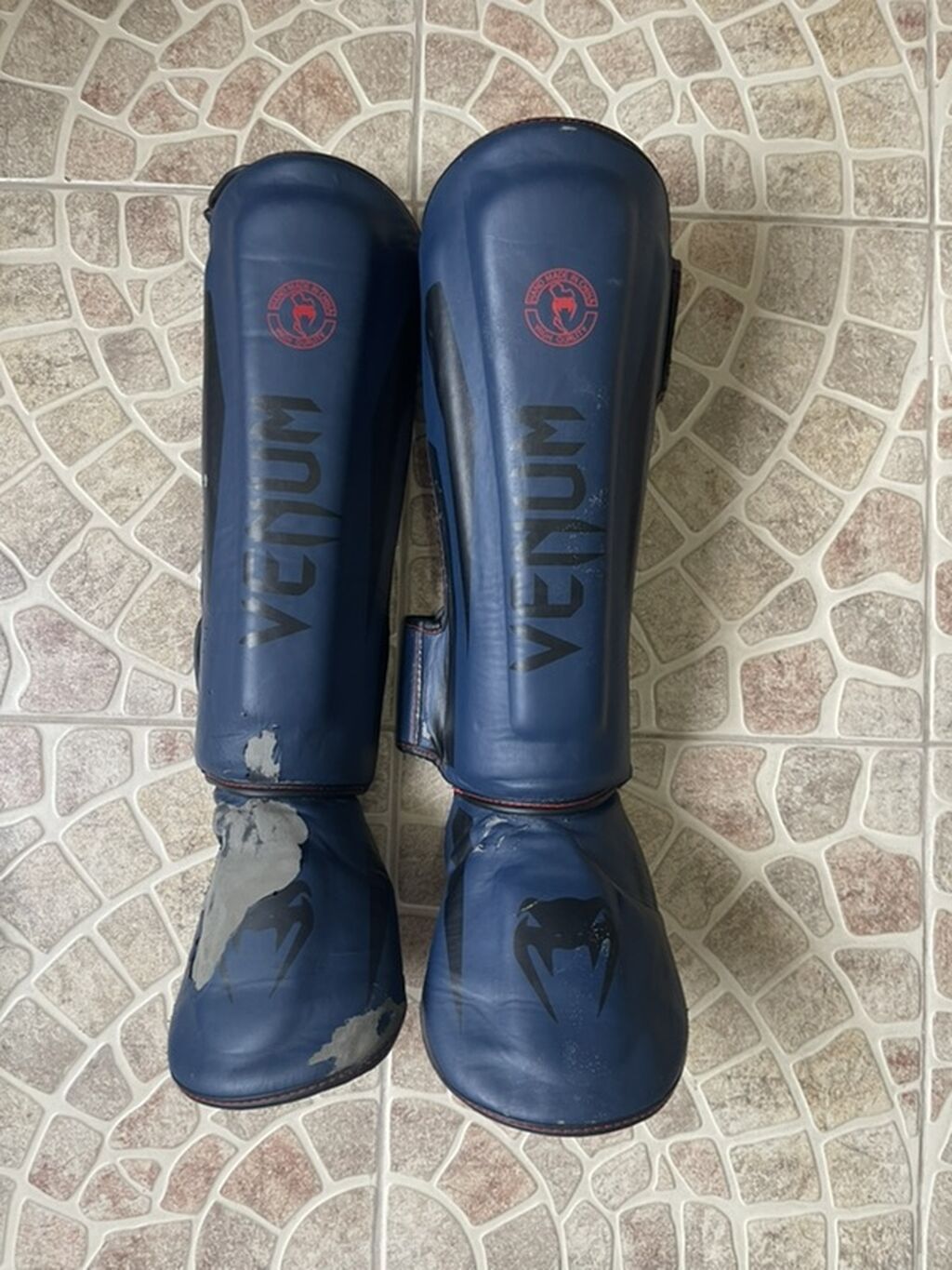 İşlənilib amma hələdə bərkdi ayağda gəşəy oturur bu qiymətə ən