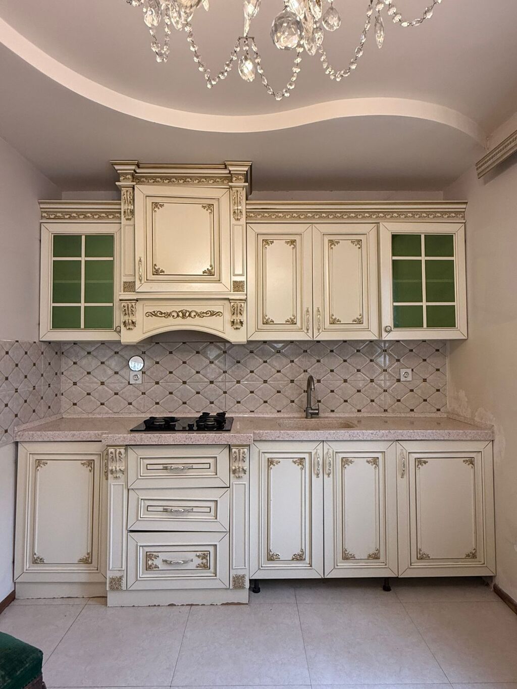 Membran mətbəx mebeli satılır 500₼. sökülüb. Ölçü dəqiq deyil. Üzəri