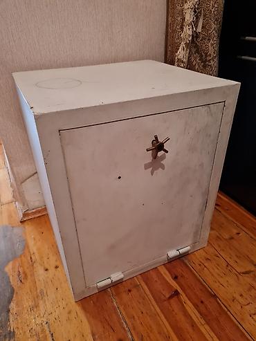 Seyf satılır. Möhkəm yanğına davamlı şifrəsiz açarlı seyfdir - şəkil 4