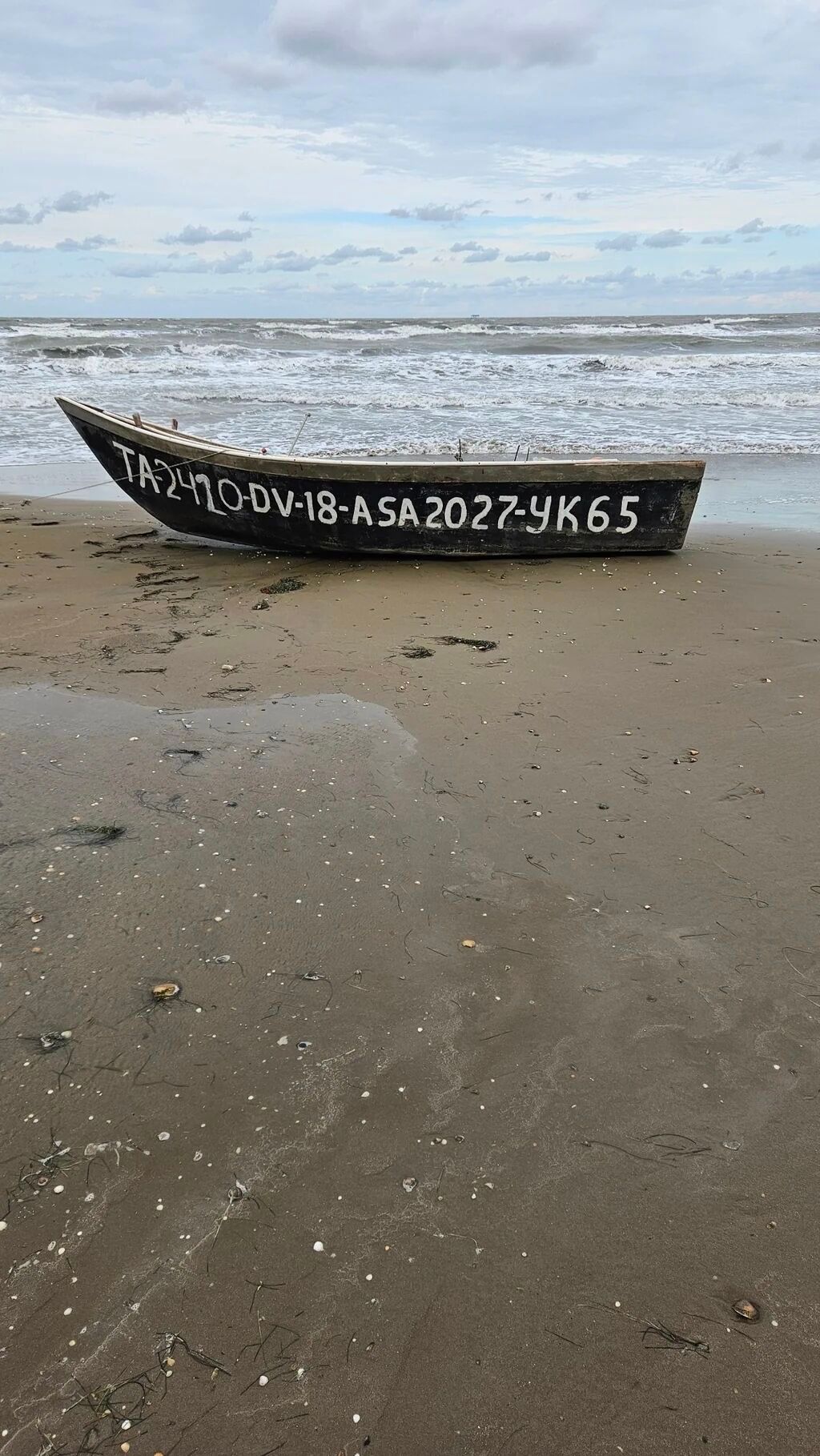 Salam, qayiq nasosnudadi 1 sezon işlenib tezedi senedsiz satilir