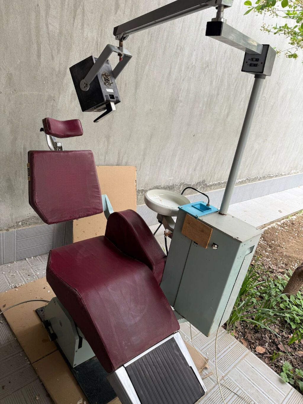 Stomatoloji kreslo.əla vəziyyətdədi.tam islekdi