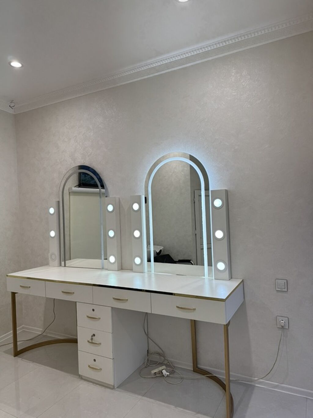 Gözəllik salonu üçün tam avadanlıq paketi - Vizaj stolu: Uzun iş