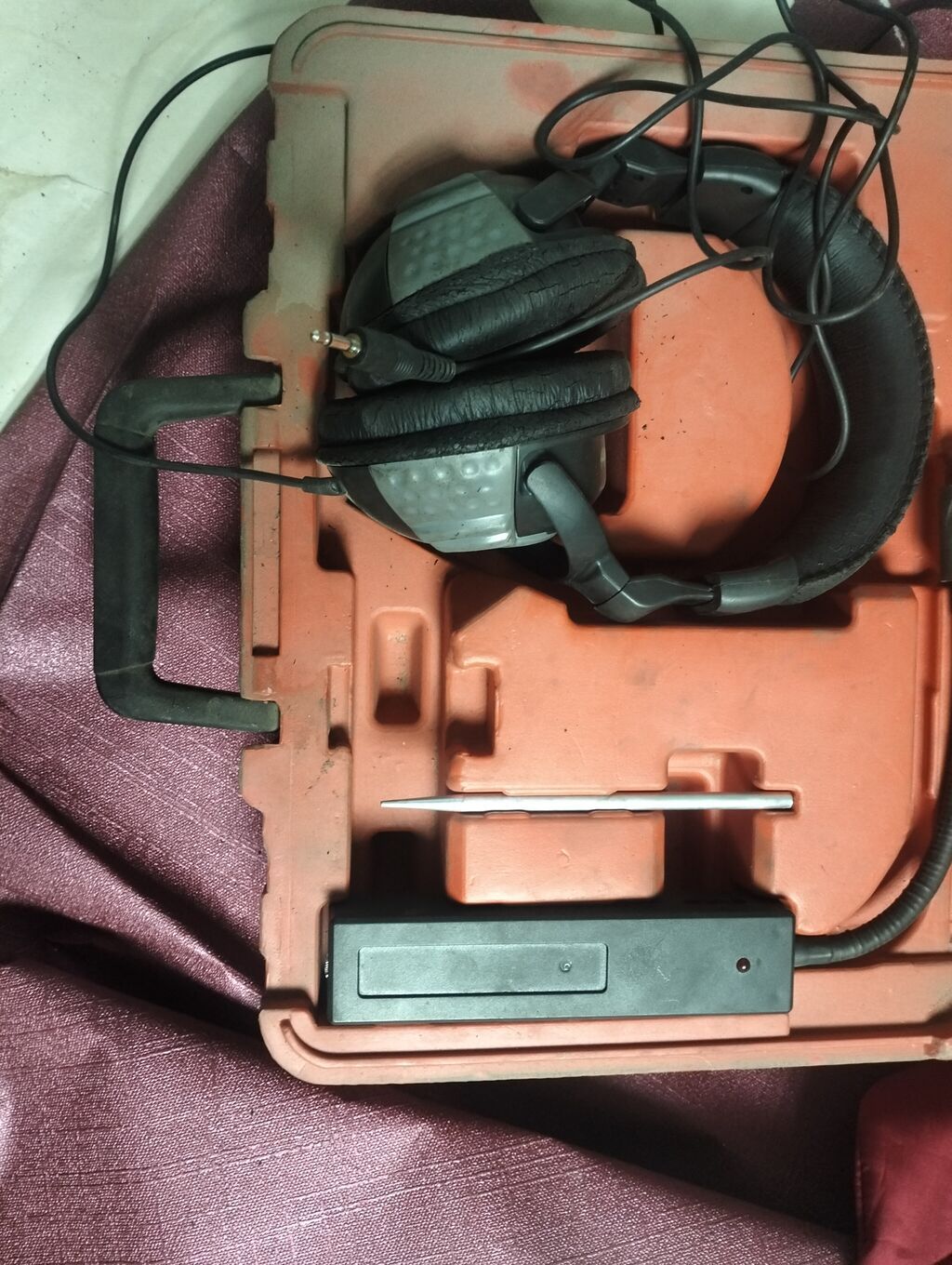 Salam muherlik seslerinde ve basqa sesleri titremeliri Aşkar edir