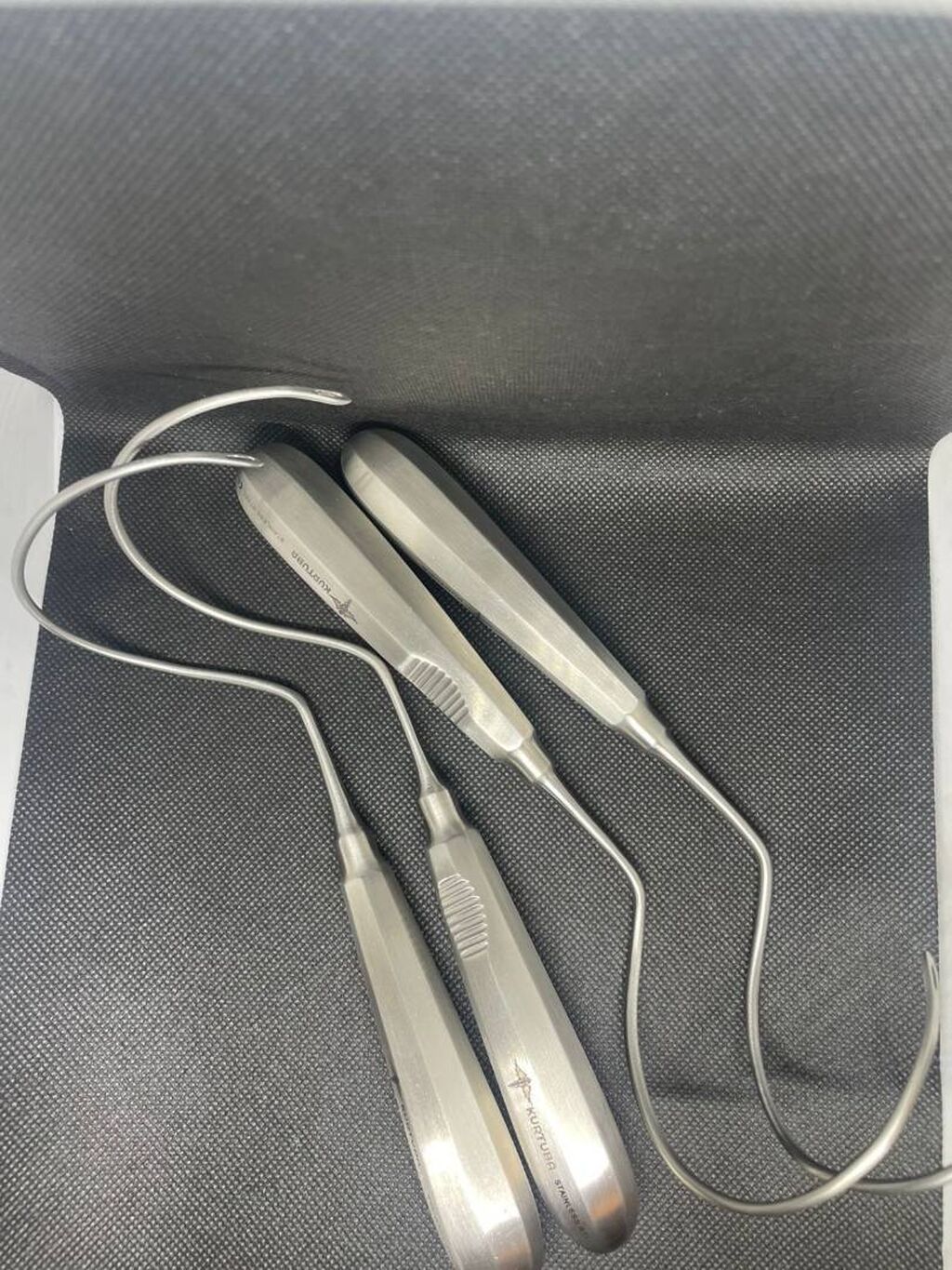 Cərrahi alət TOT (Trans Obturator Tape sling). Alətin keyfiyyəti