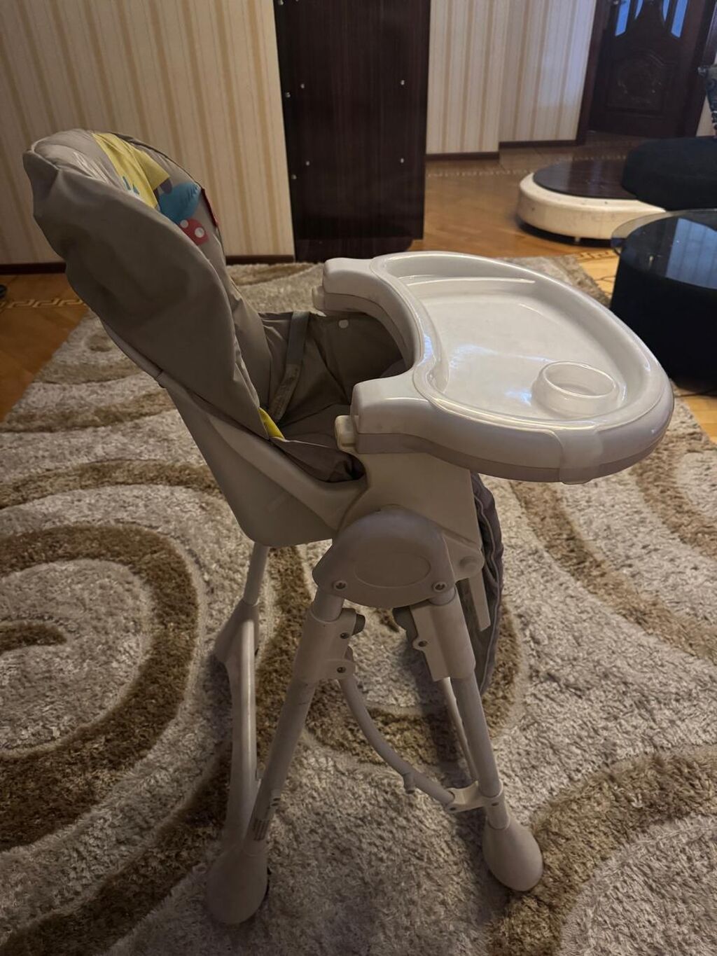 ((0809))*Asya* Qiymet.55 azn. Yemek masasi . Heç bir problemi yoxdur