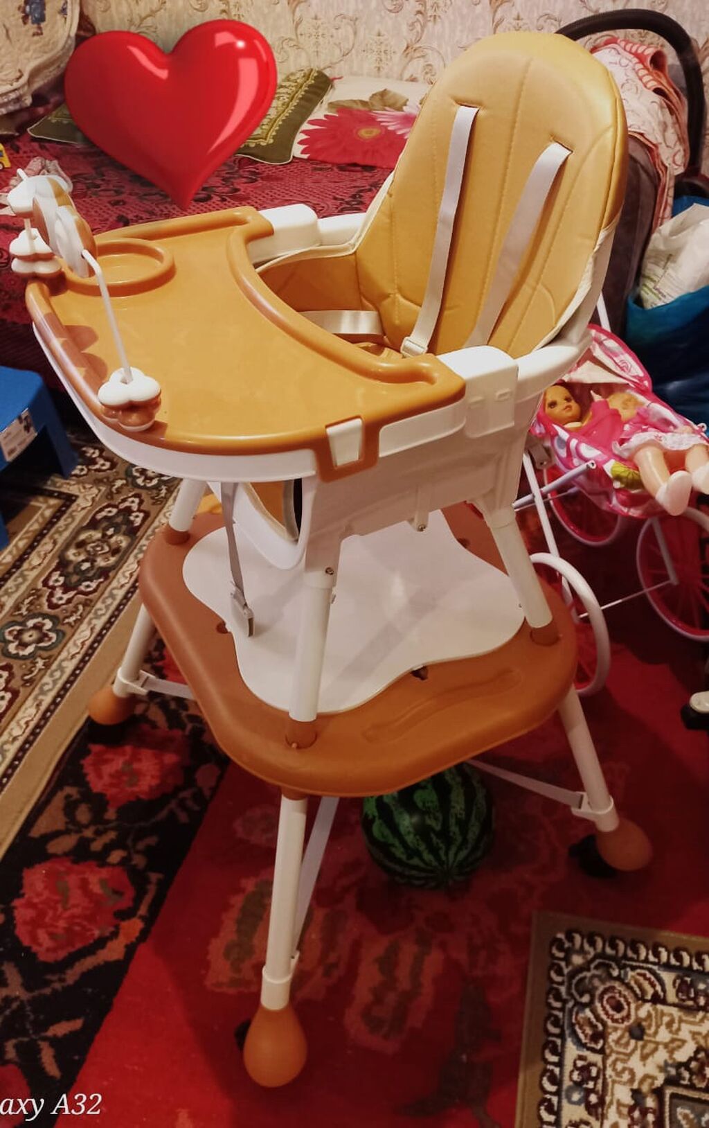 Dilek…. Usaq masasi və hemde oyun masasi 75 azn satilir. Dekabrda