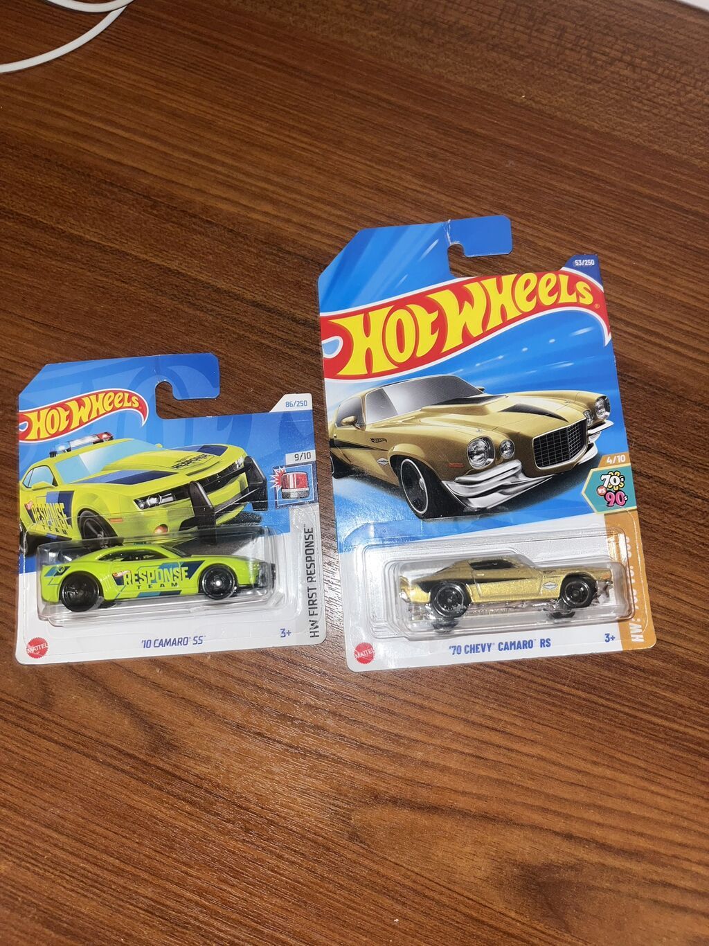 Hot Wheels kolleksiya dəsti – 2 ədəd die-cast modellər ikisi birge 8m