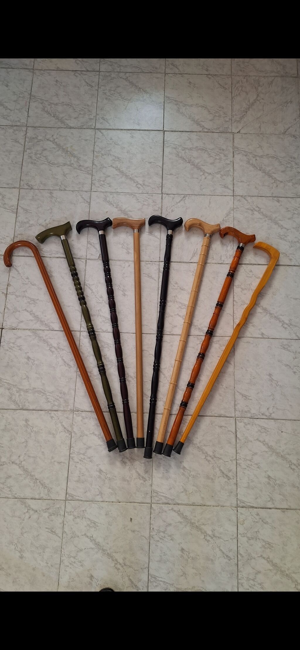 Çəli̇k əsa hasa çatdi̇ri̇lma var. rənglər mövcutdur çatdırılma var