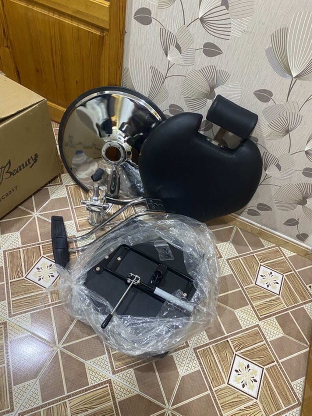 Təcili satılır.LeVao Beauty SC0017 – bərbər/kosmetoloji kreslo