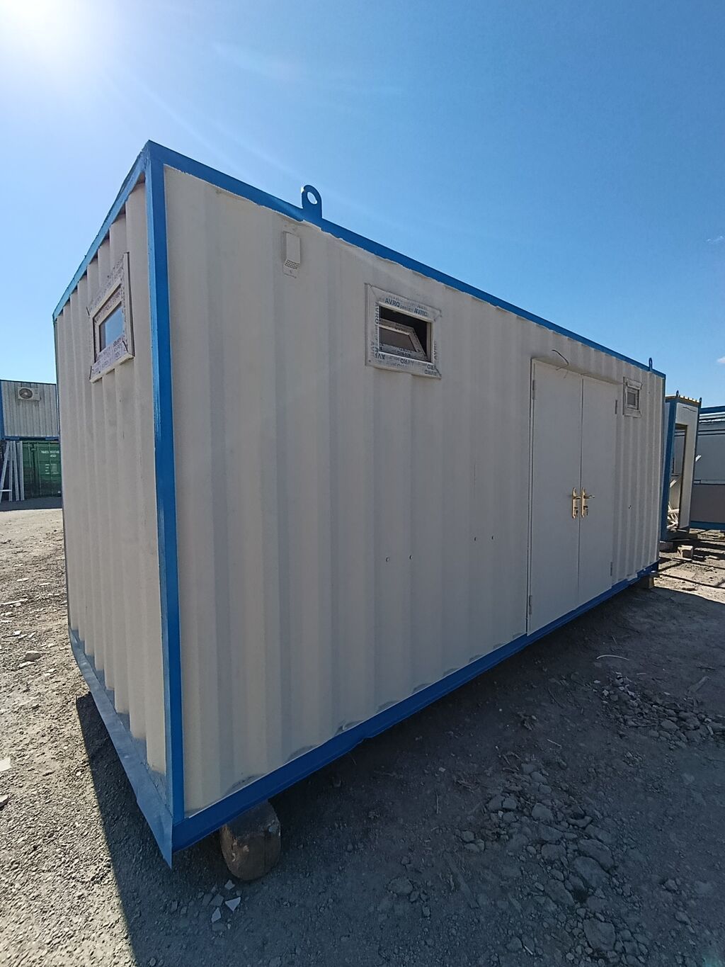 Modul tipli sanitariya-konteyneri - Daşına bilən metal karkaslı