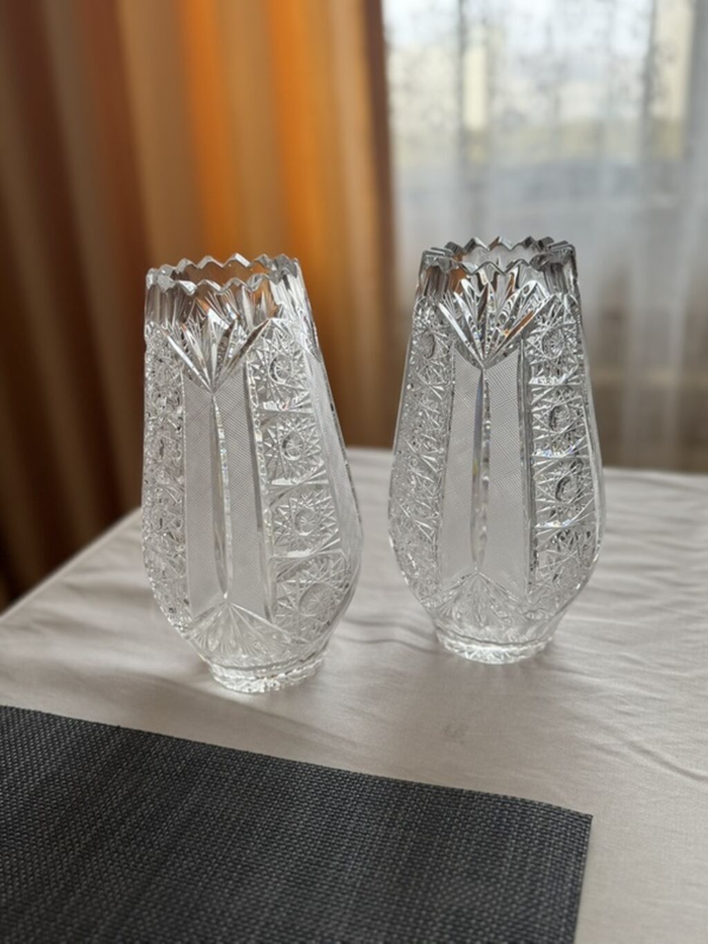 Kolleksiya şüşə və kristal dəsti - 2 ədəd kəpəz uclu, dərin naxışlı