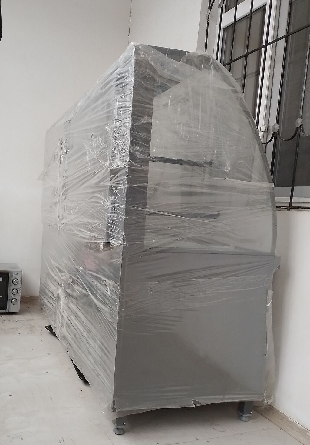 Yenidir heç işlənməyib,salafandadır görunduyu kimi.Pula ehtiyac var