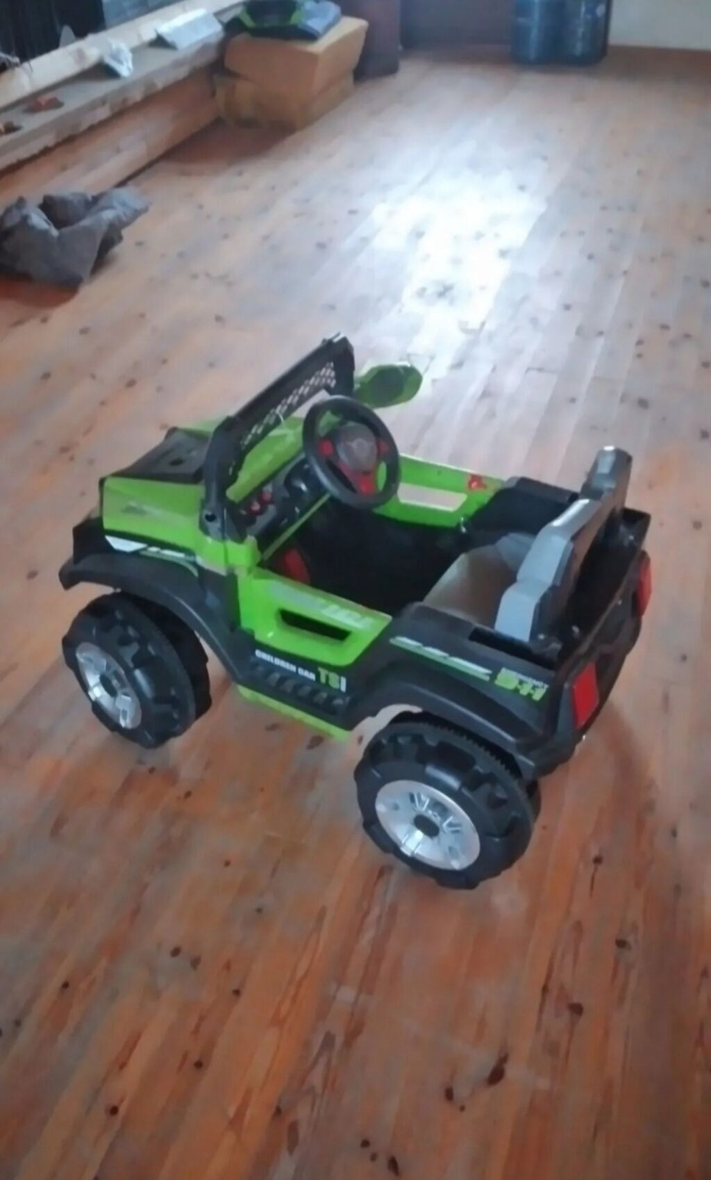 Uşaq üçün elektrikli oyuncağ maşın – off-road tipli jeep - Rəng