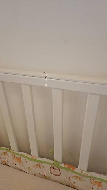 Taxtadandi.alti dolabdi.yellenmir.bir terefinde qirigi var.sekilde - şəkil 4