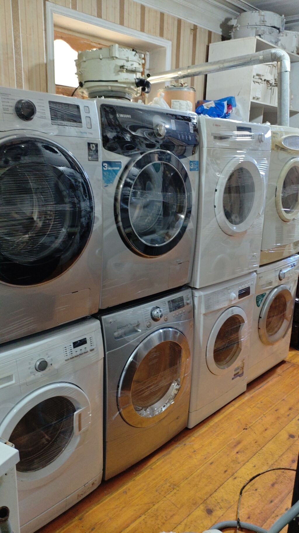 200 manatdan başlayan qiymətlərlə paltaryuyanlar satılır.Hər çəkidə