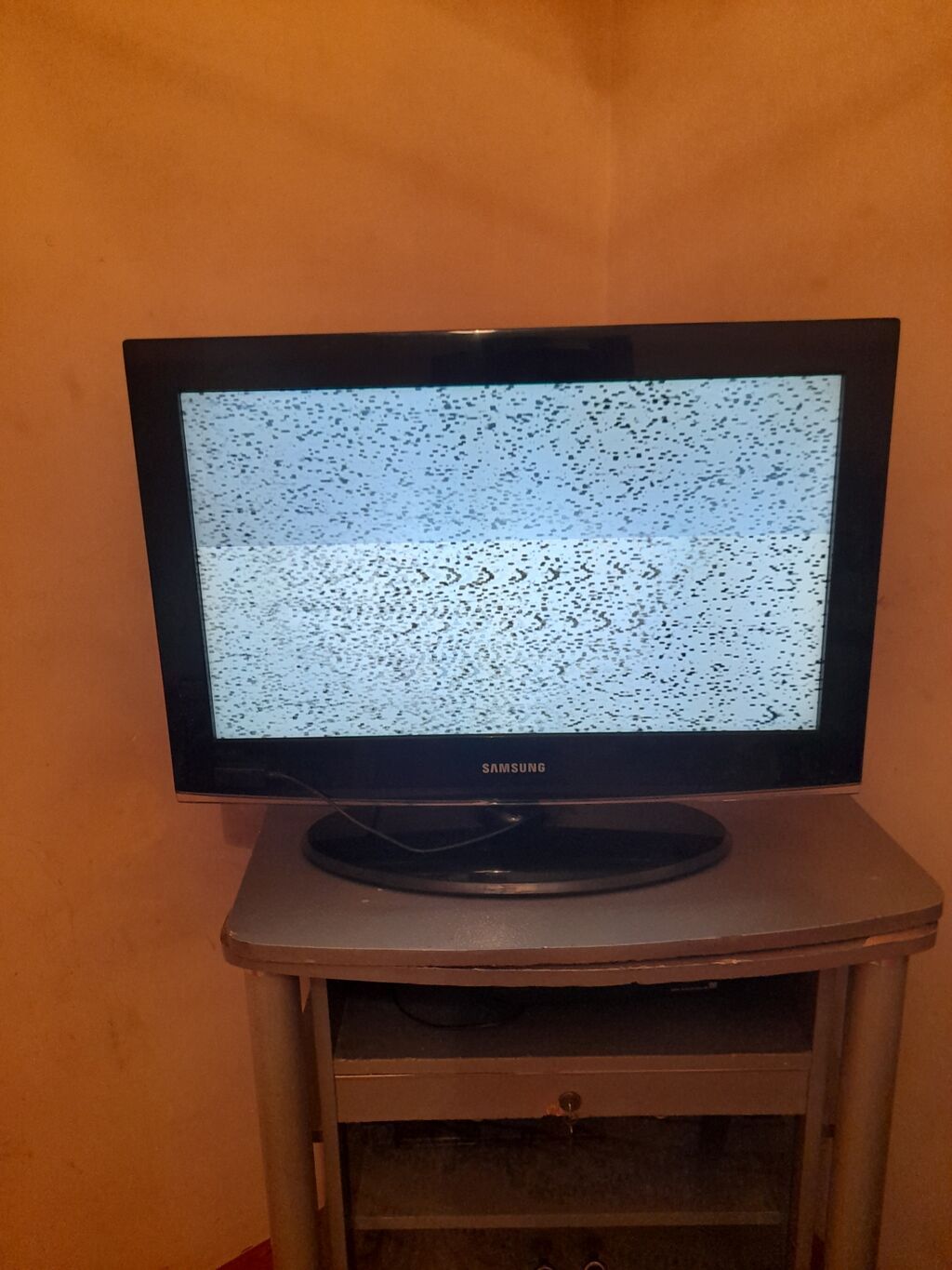 Televizor Samsung LCD 32" HD (1366x768)