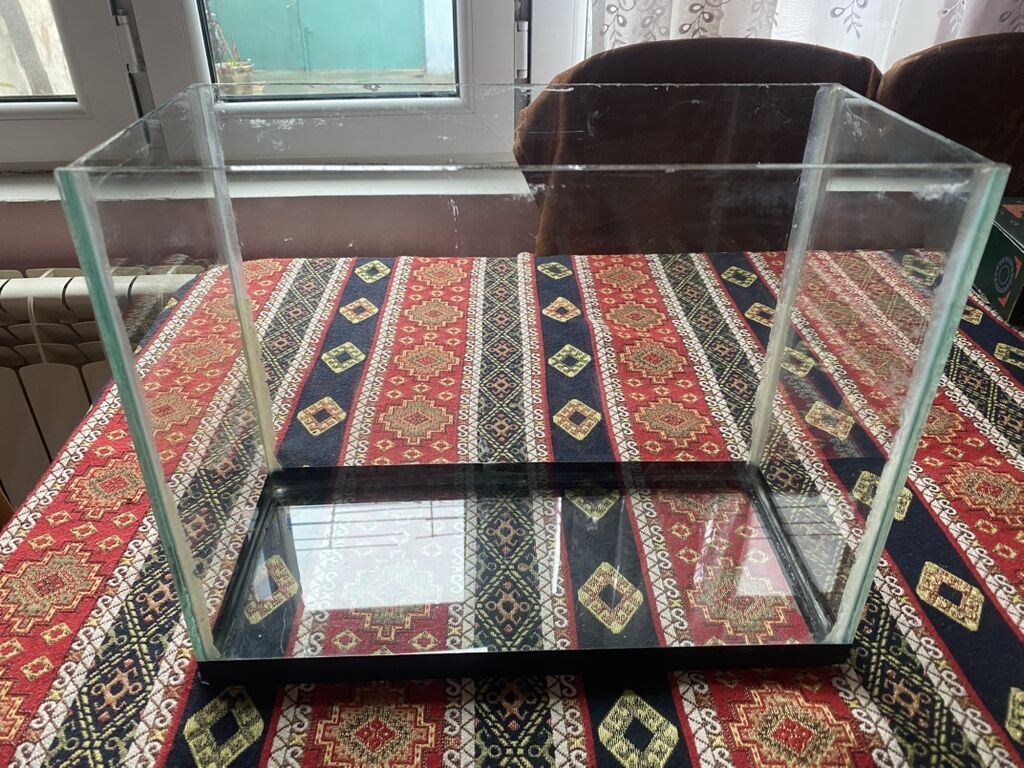 Dördbucaq akvarium, Boş, 15 l, Pulsuz çatdırılma, Ünvandan götürmə