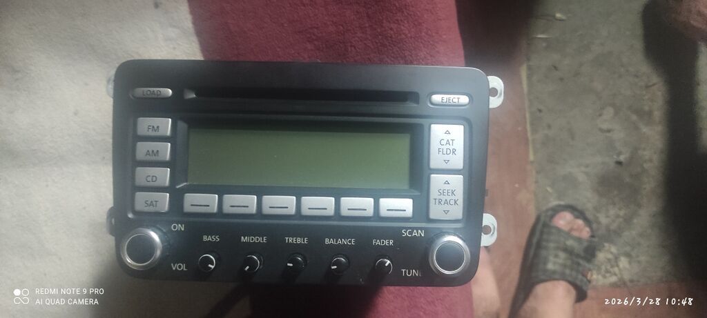 Volkswagen orijinal avtomobil maqnitofonu – CD changerli RCD200/RCD300