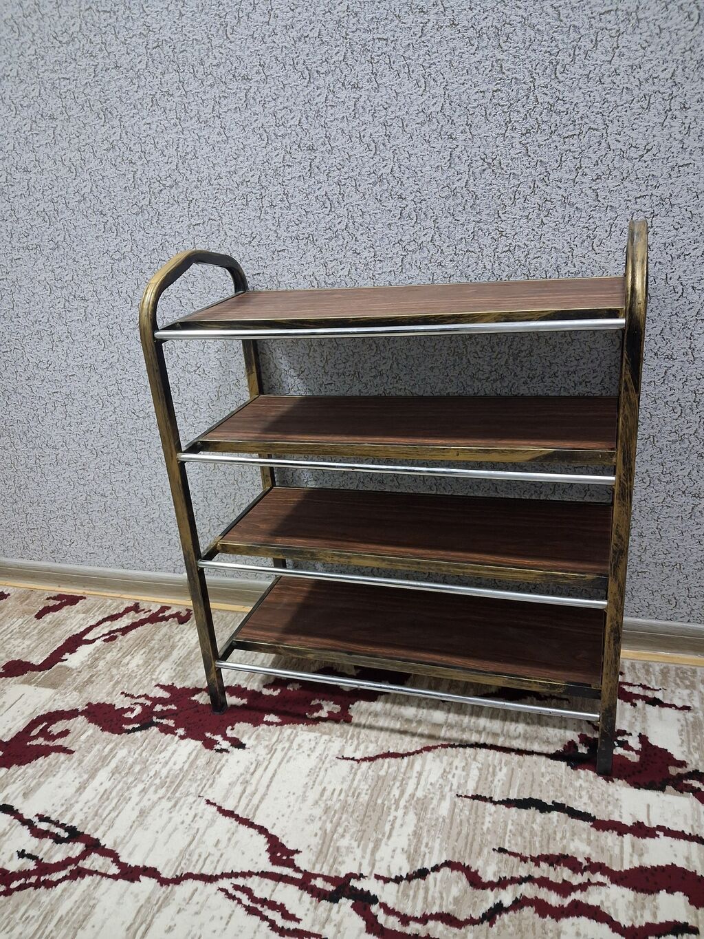 İşlənmiş, Ayaqqabı rəfi, Düz