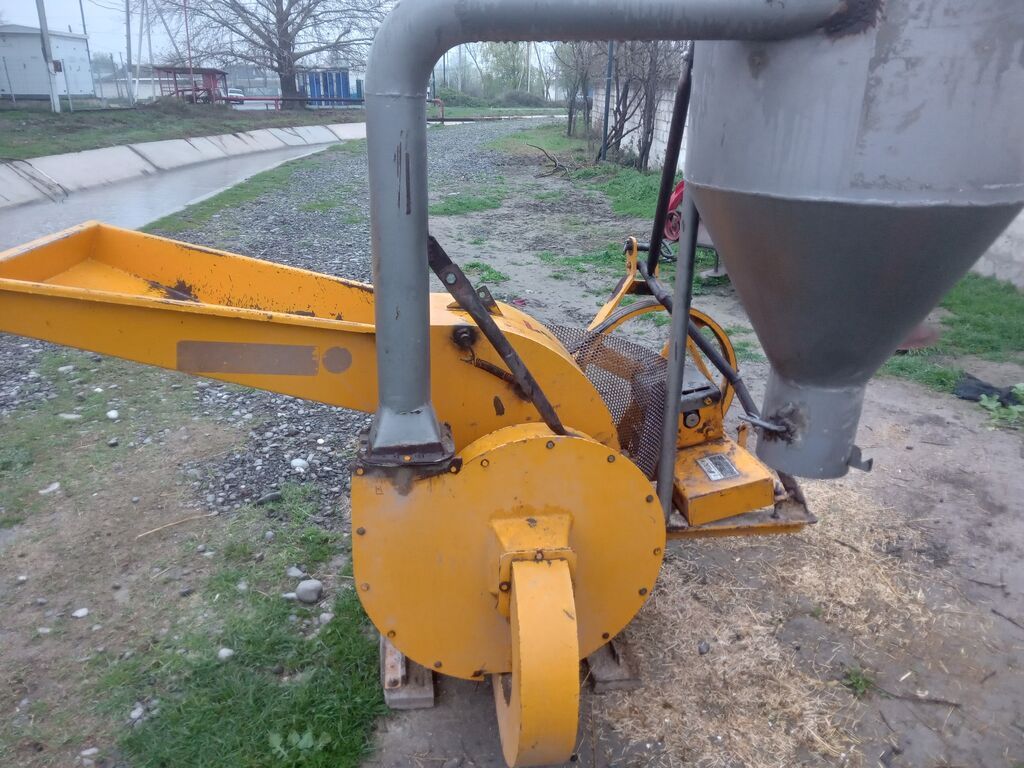 Yem və ot üyüden Elani tam oxu sonra zeng et Ağdaş -Ləki qəsəbəsi