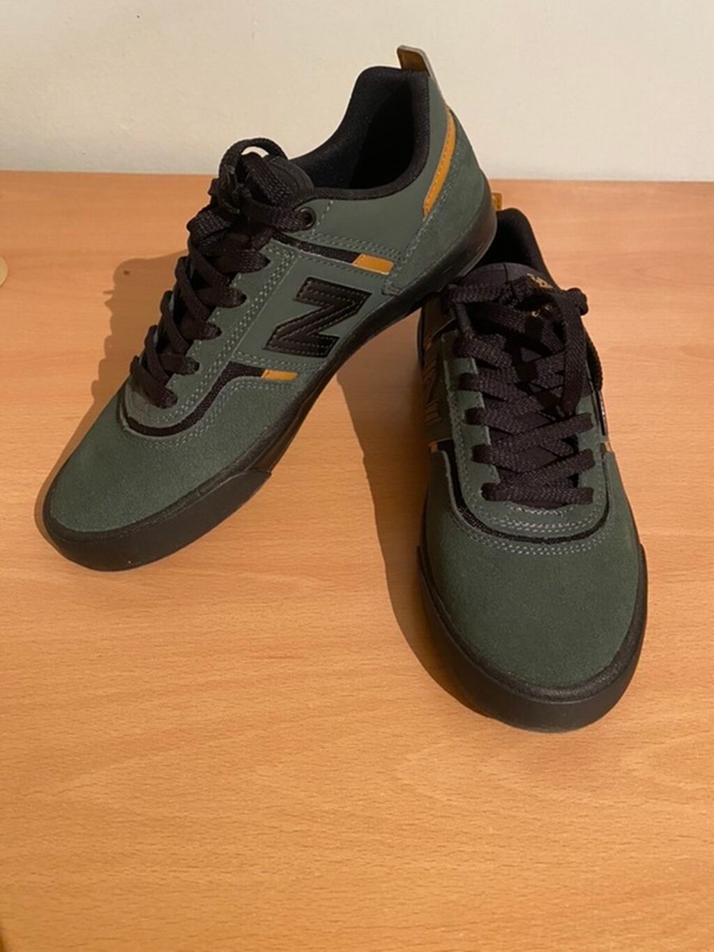 New Balance temiz orjinal kişi krosovkası Amerikadan alinib. Tezedir