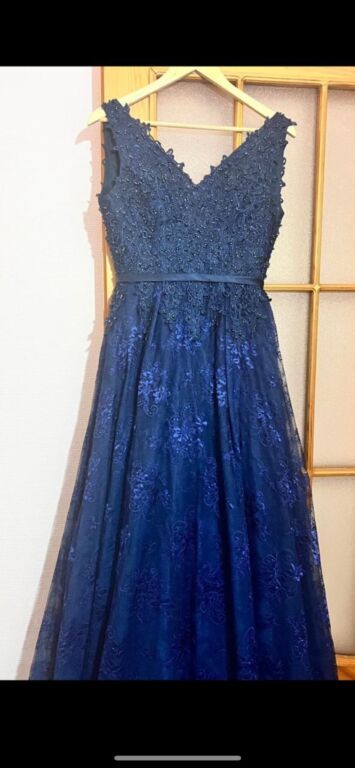 2 dəfə geyinilib .Alınıb 380 azn.Satıram 95 azn.Şəkildəndə göründüyü