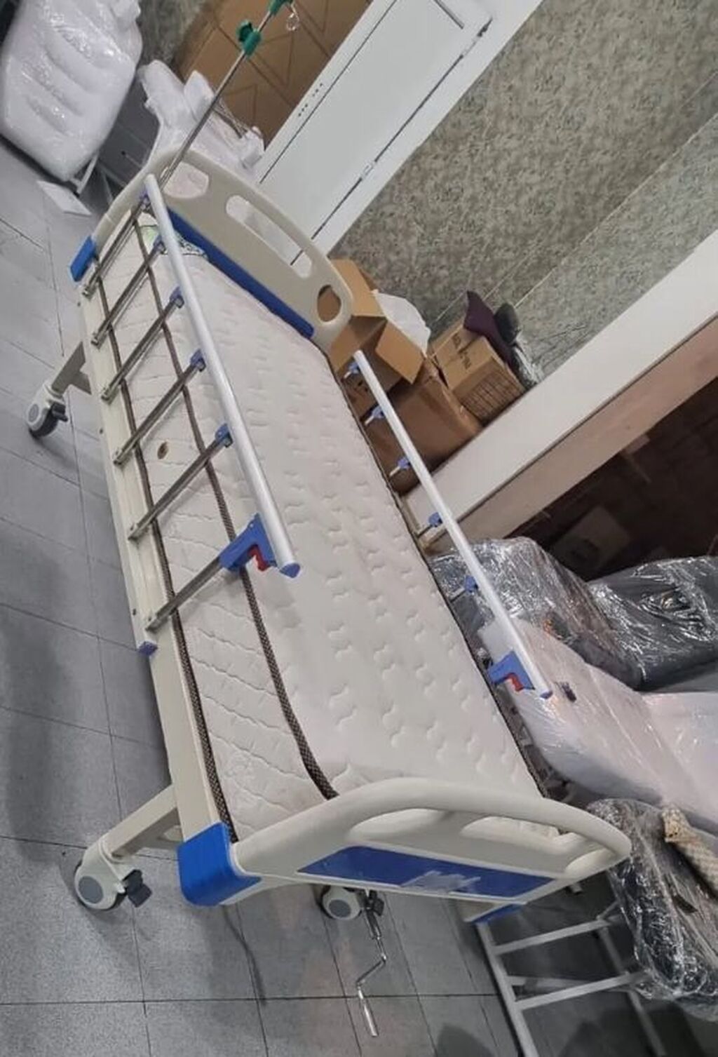 Tibb çarpayısı – mexaniki idarəetməli, 2-funksiyalı model - Baş və