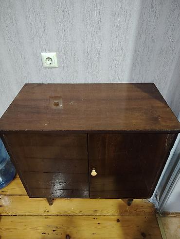 İçi polkalıdır. Uzunluğu-76sm, eni-42sm. Ünvan: Yeni Günəşli qəsəbəsi - şəkil 4