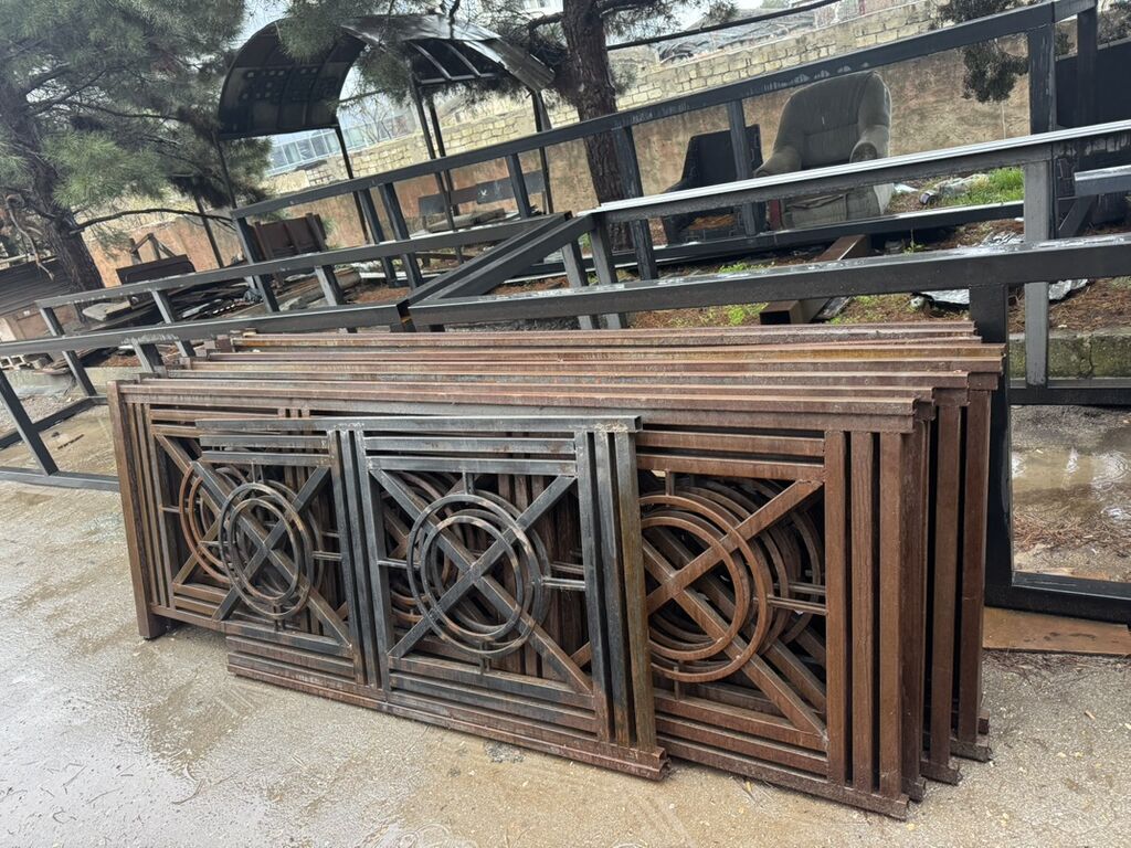 Metall dekorativ hasar panelləri - Material: qalın divarlı profil