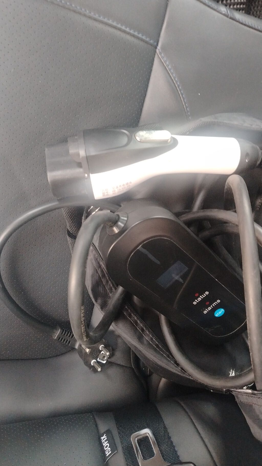 Changan a05 üçün çox təcili satılır . Ona görə qiyməti aşağı qoymuşam