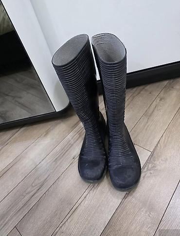 Su kecirmeyen ela botlar. Keçmişin potileridir. Lakin xalça - şəkil 3