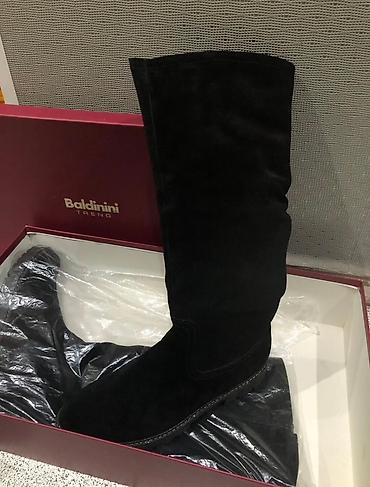 Baldinini Trend qadın çəkmələri - Rəng: qara - Material: zamşa (suet) - şəkil 2