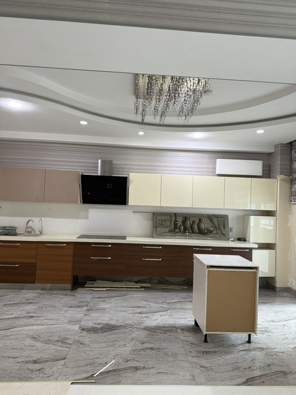 Mətbəx mebel dəsti – müasir dizayn, yüksək keyfiyyətli materiallar -