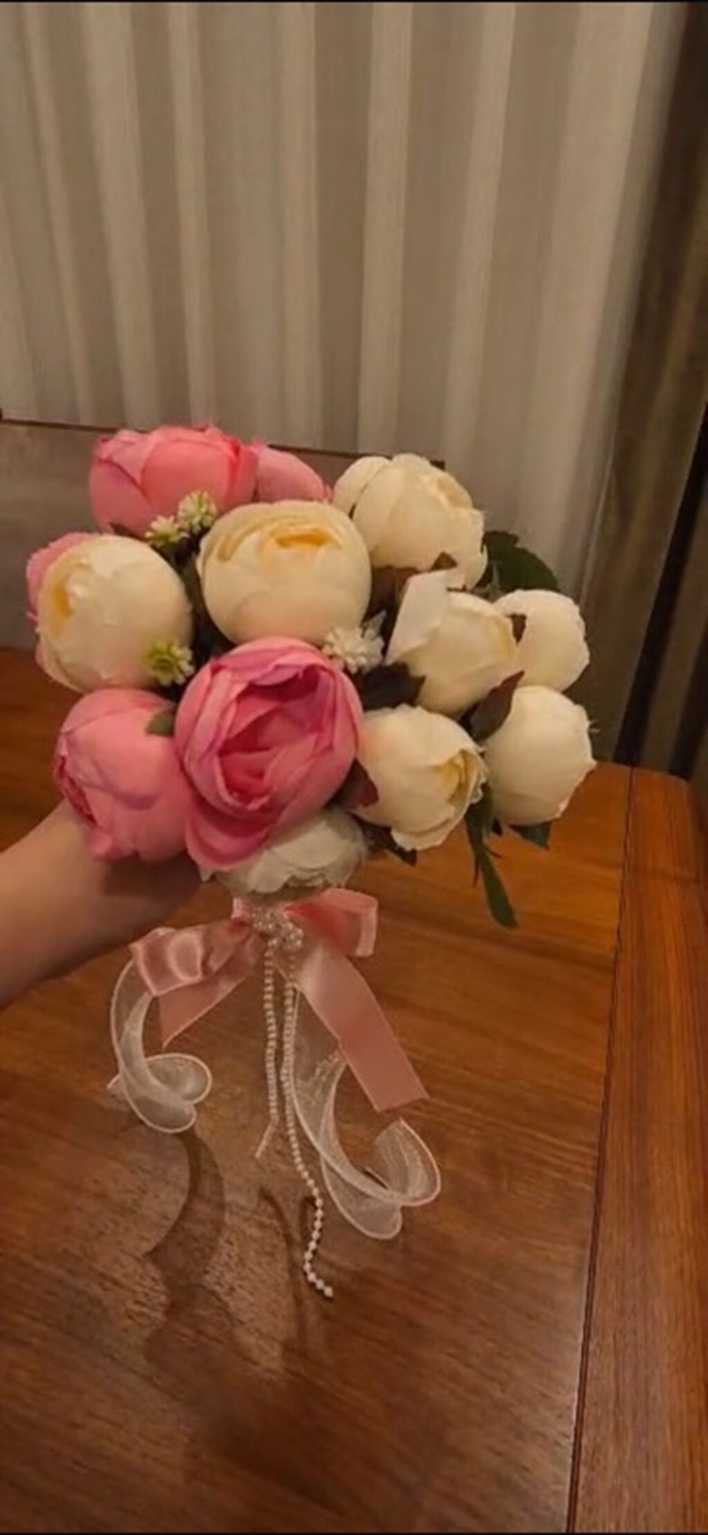 Süni güllərdən hazırlanmış Gəlin buketi. Yenidir. İstifadə olunmayıb