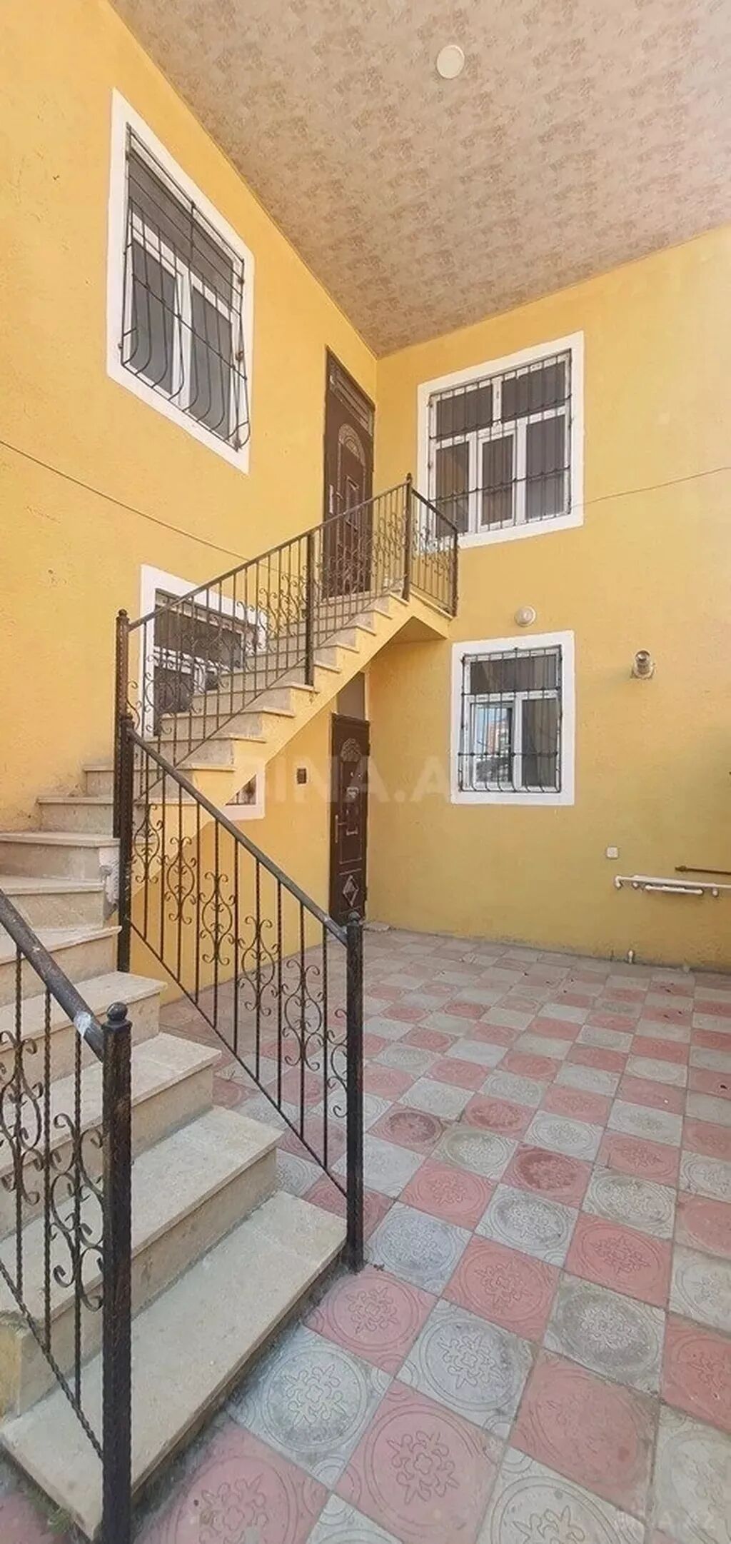 5 otaqlı, 160 kv. m, Yeni təmirli