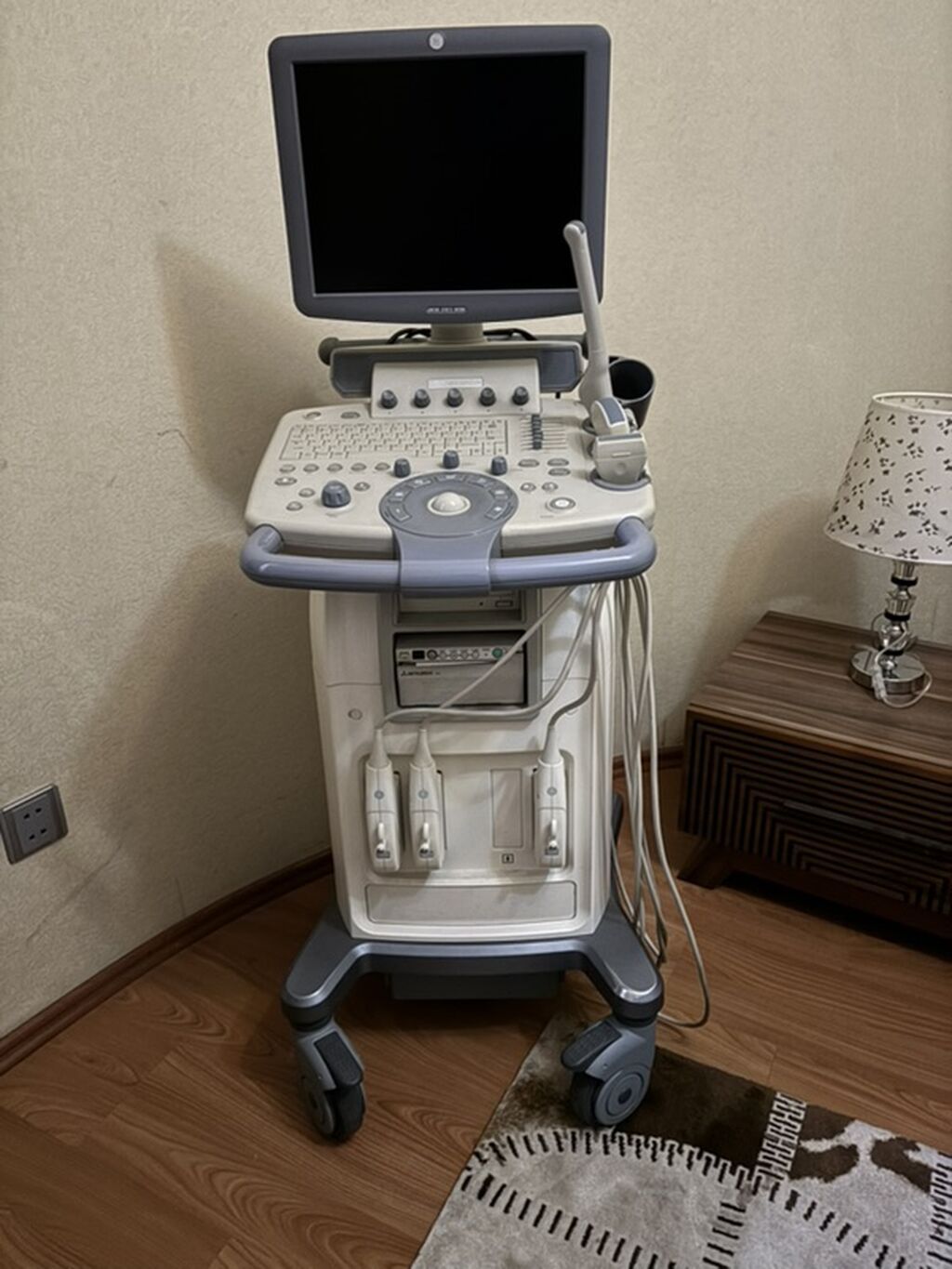 USM (ultrasəs) diaqnostika aparatı+printer - Stasionar, mobil təkərli