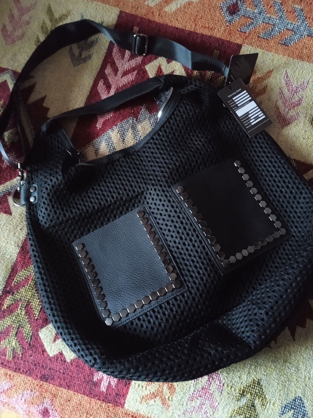 Çiyin çantası, Guess, Yeni