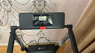 UREVO qaçış trenajoru - Brend/model: UREVO (konsol və çərçivədə loqo) - şəkil 3