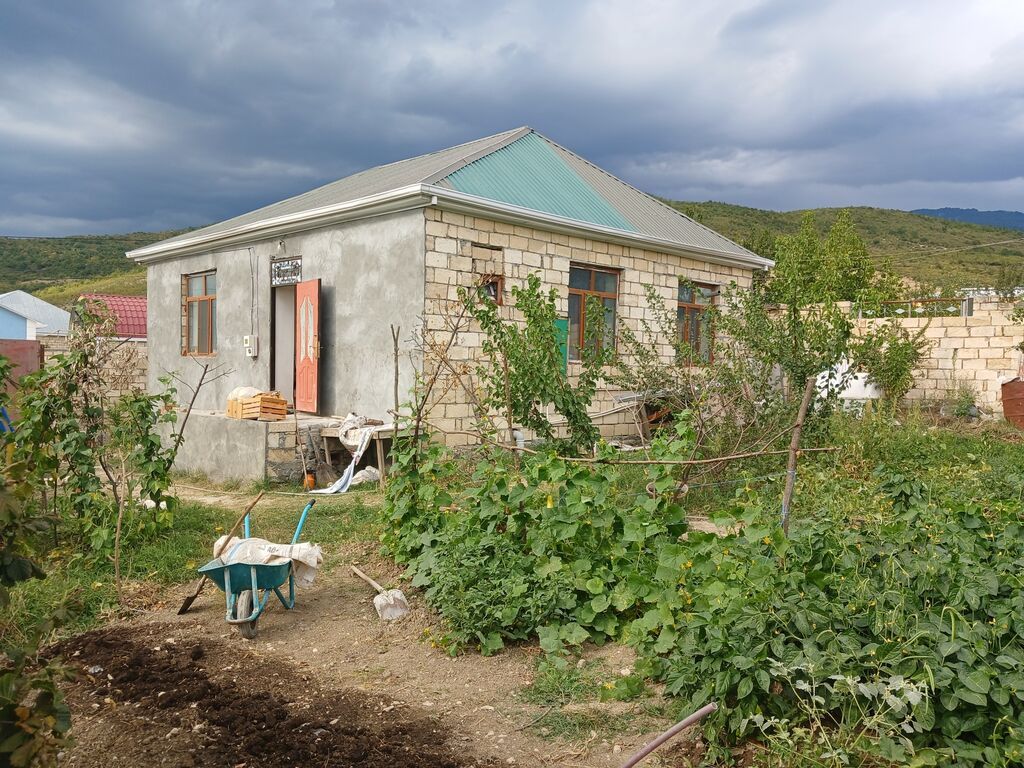 Bakı, 80 kv. m, 4 otaqlı, Hovuzlu, Kombi, Qaz, İşıq