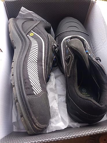 Iş ayaqqabisi bir defe baxmaq uçun geyinilib tezedir hec bir - şəkil 3