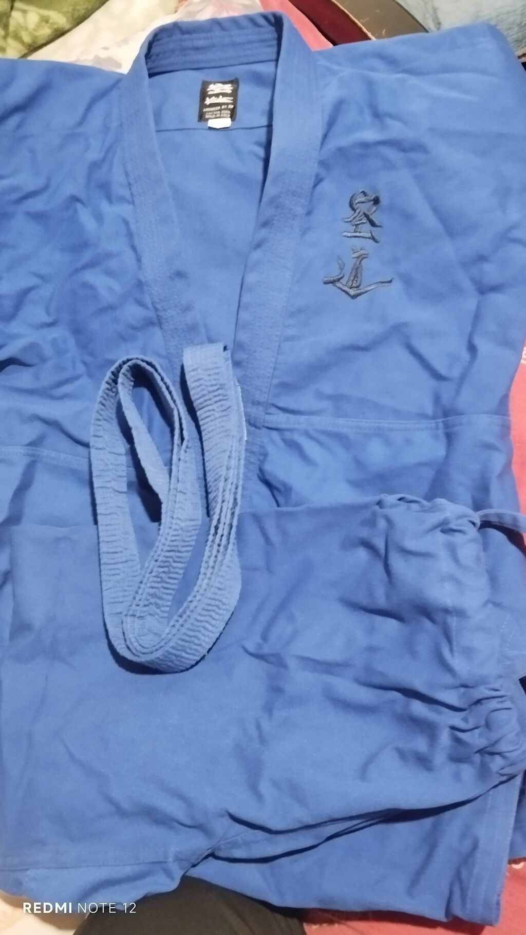 Mavi rəngli döyüş sənətləri geyimi (kimono/gi) dəsti - Üst, şalvar və