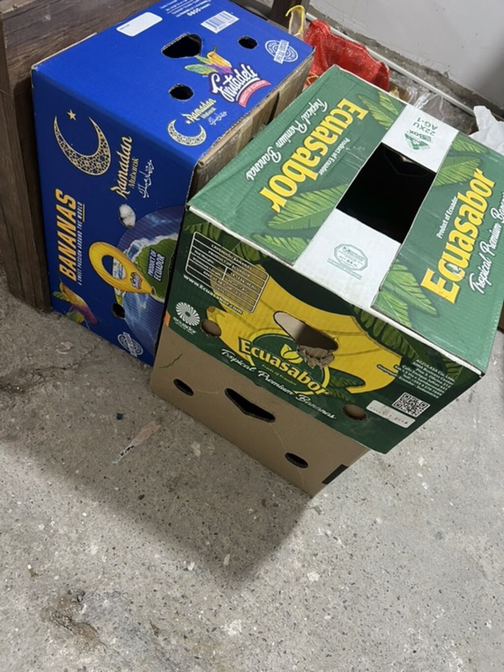 Məhsul: Banan qutuları (karton) Təsvir: - Şəkildəki kimi iri ölçülü