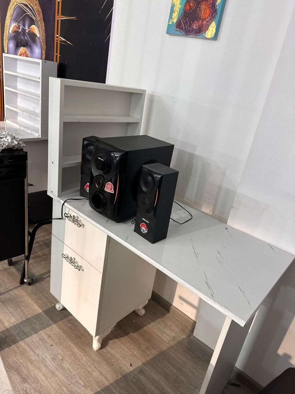 Dırnaq ustolu 2-3 aydı alınıb az işlənib 90 manata satılır