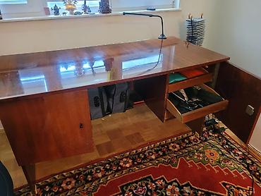 Письменный стол с шестью ящиками, полировка, состояние хорошее. Altı - şəkil 3