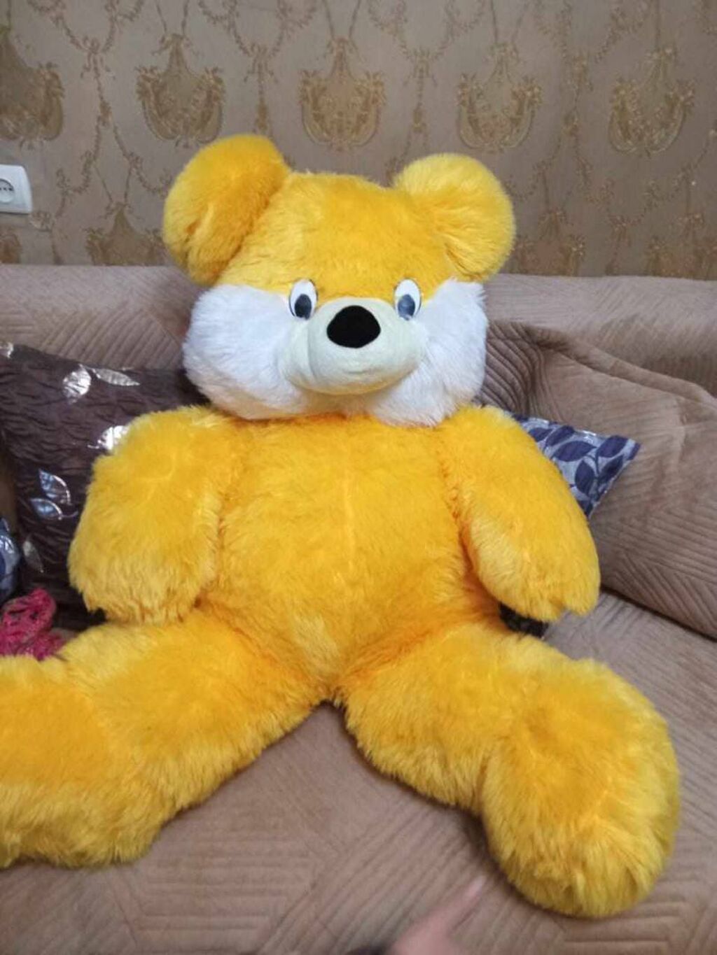 Плюшевый мишка. Высота 130 см