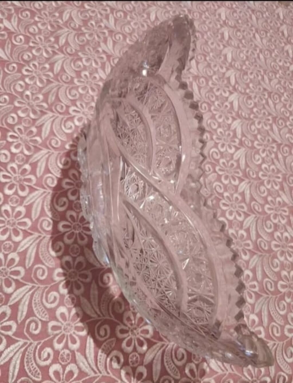 LODKA XRUSTAL DEFFEKTI YOXDU 50 MANAT