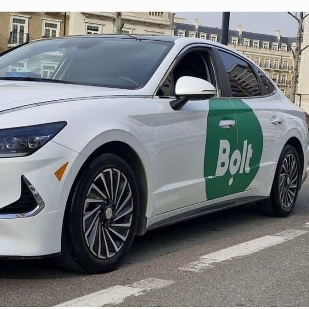 Taksi sürücüsü tələb olunur, Nəqliyyat təmin edilir, Həftəlik ödəniş, 1-2 illik təcrübə