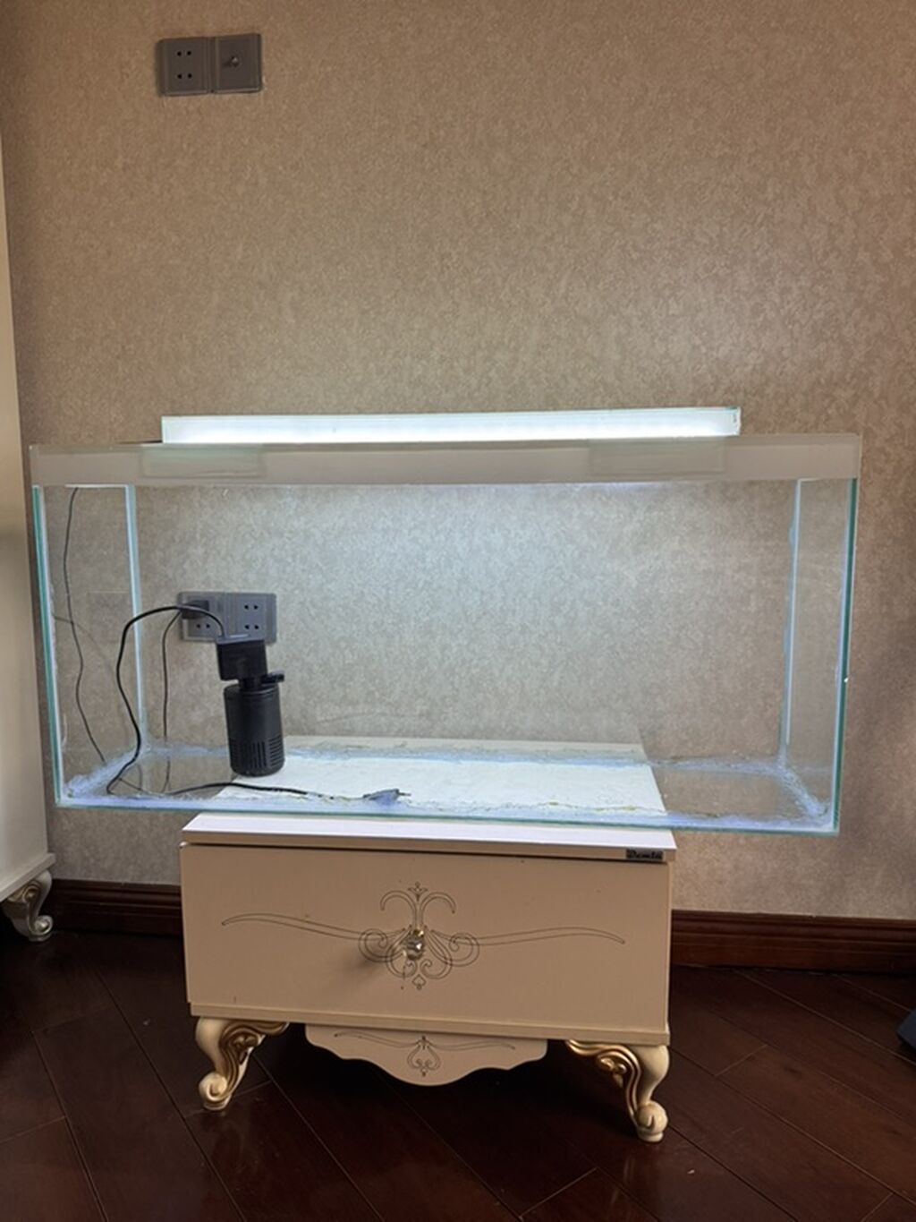 Şüşə akvarium dəsti - Geniş, düzbucaqlı şüşə akvarium korpusu -